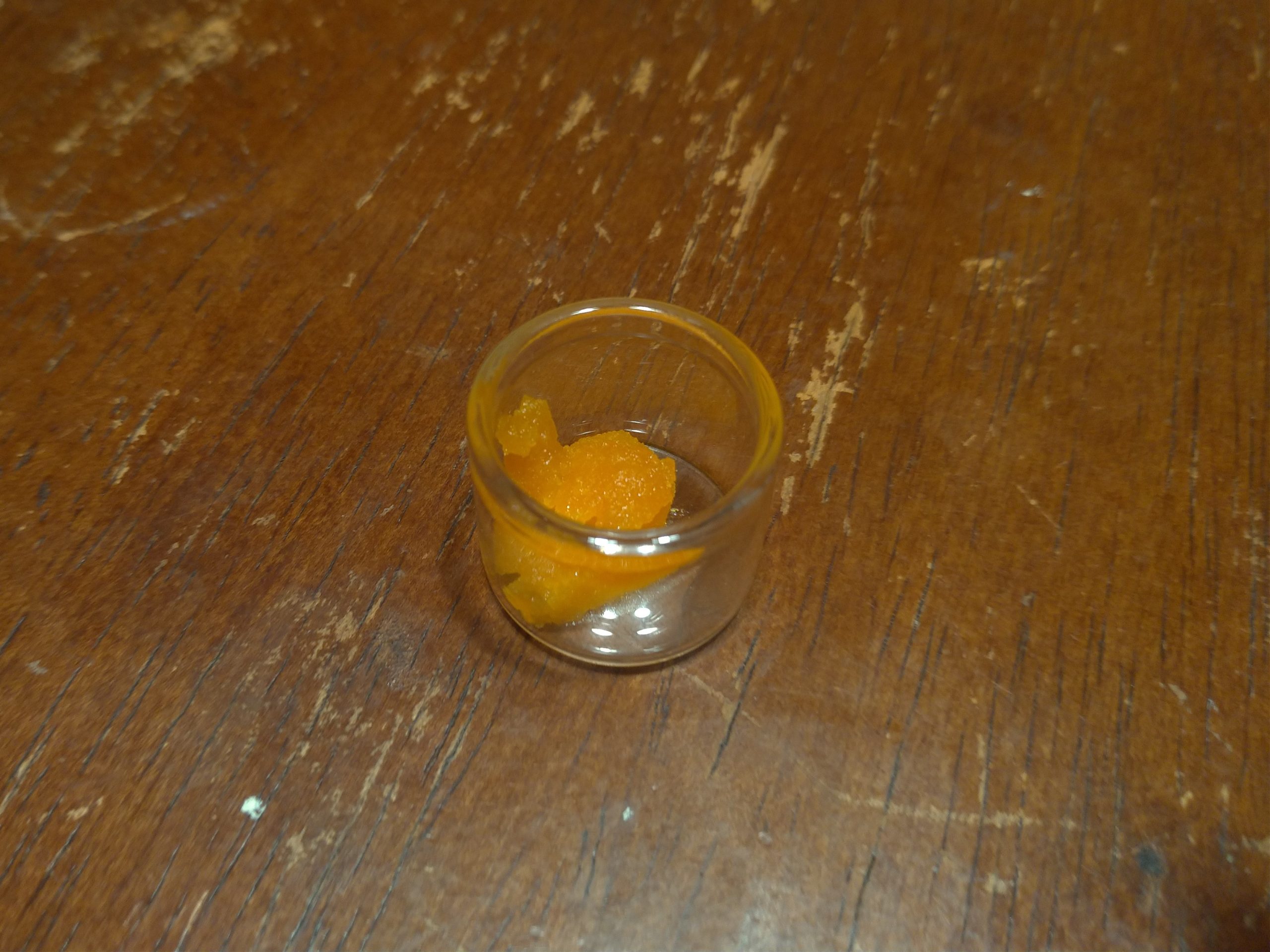 Gram of crumble concentrate from dab dudes